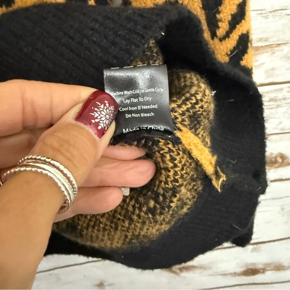 POL Black Brown Animal Print Chunky Cardigan Sweater - Picture 6 of 6